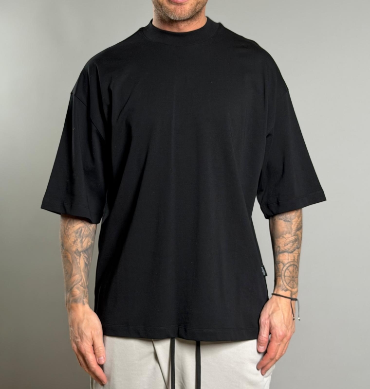 Мъжка тениска  Essential Black