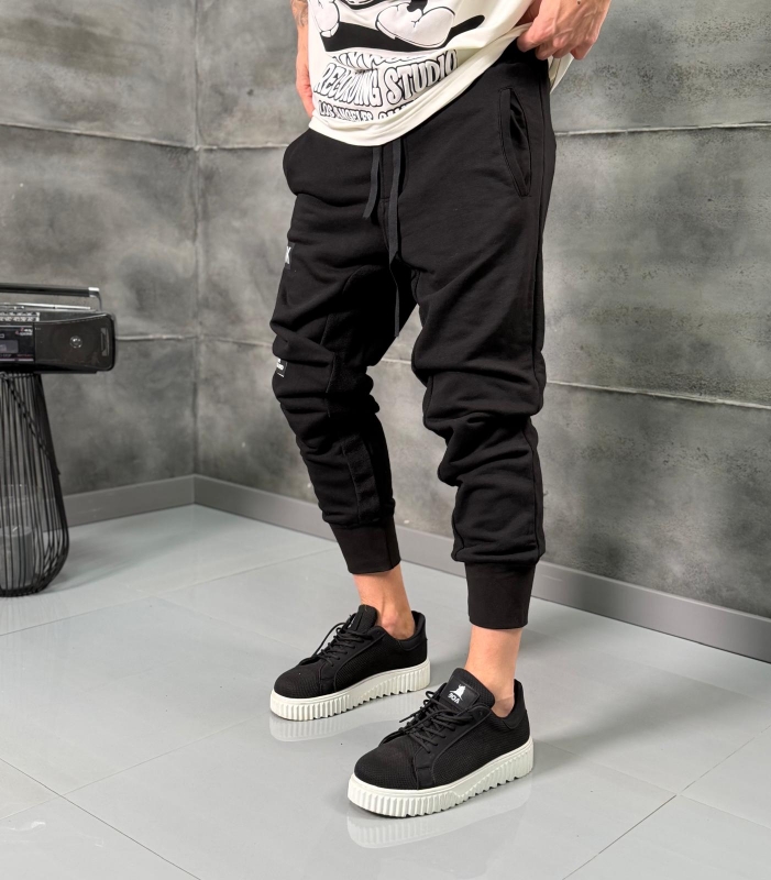 Мъжки спортен панталон Black Street Code